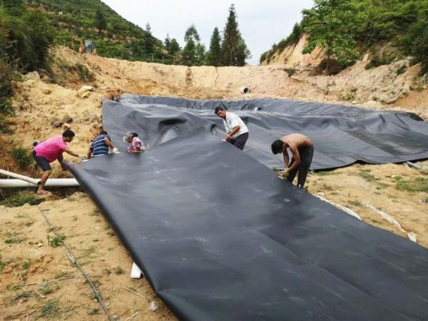 养殖复合土工膜产品特点